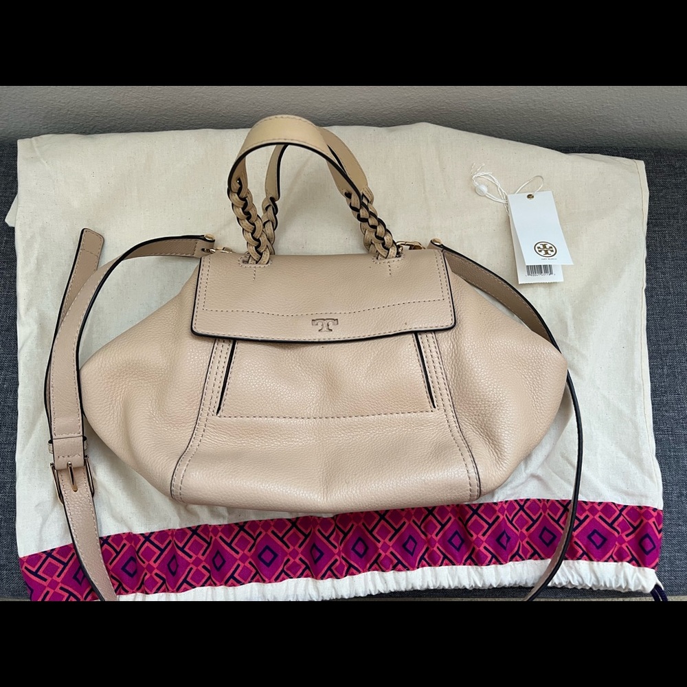Tory Burch Half Moon Satchel Small in Beigh